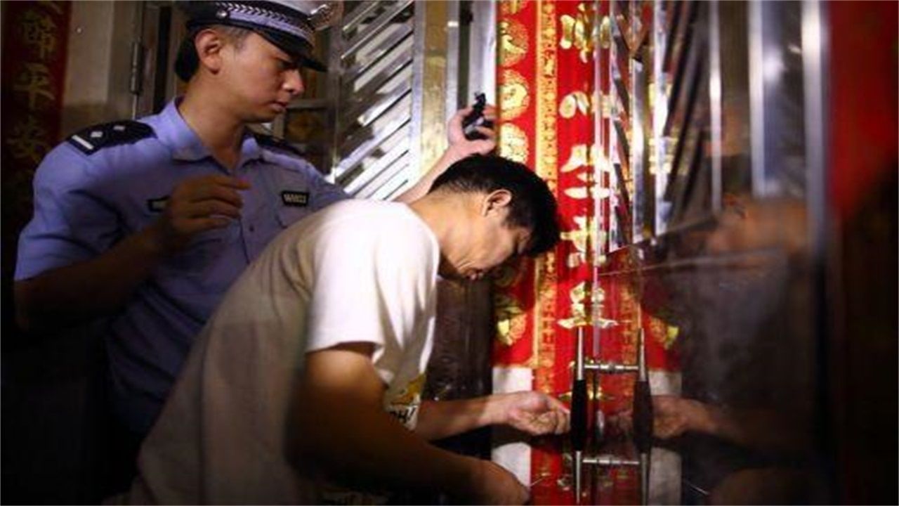 衡阳请开锁师傅开了锁后，师傅